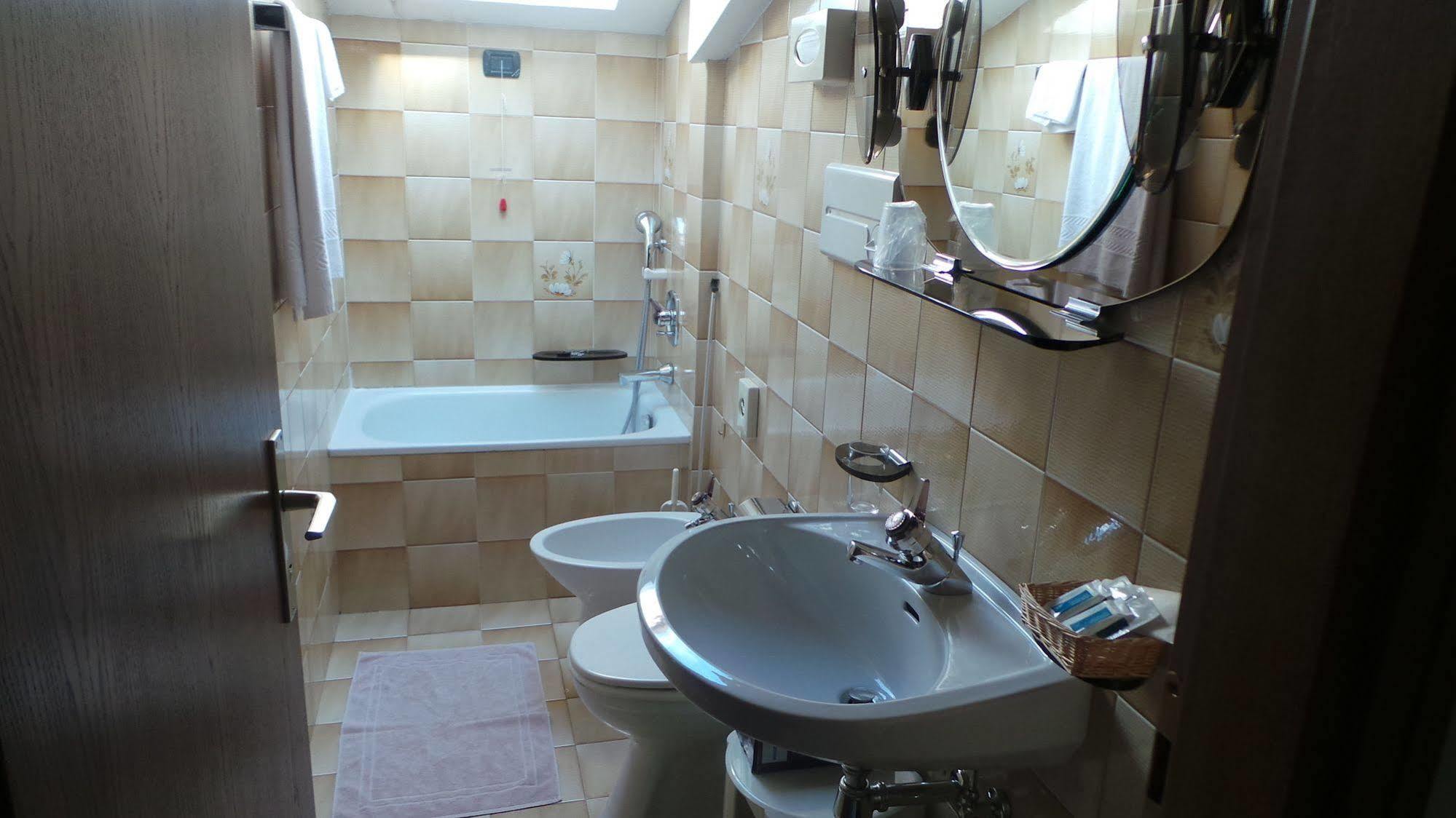 Albergo Antico Predazzo Εξωτερικό φωτογραφία